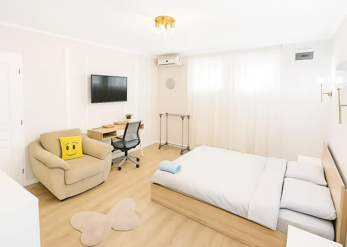 Scandinavian In Center