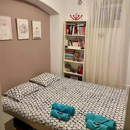 Daire Scandinavian In Center *