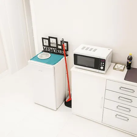 Scandinavian In Center *